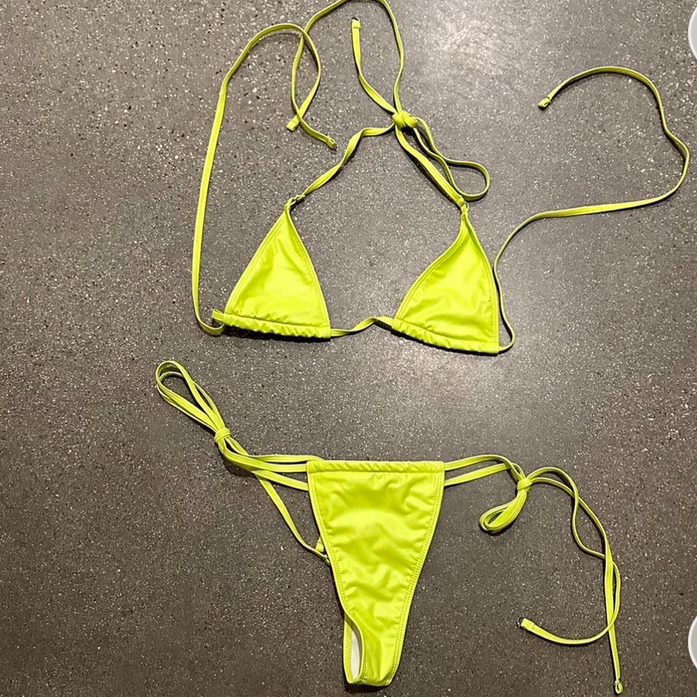 Lime yellow / neon bikini